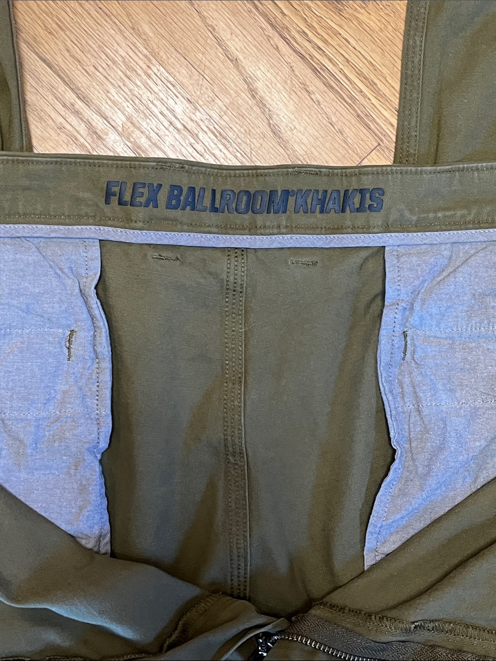 -Duluth Trading Flex Ballroom Khakis Relaxed Fit Green Men's Pants W/48 L/30 - Picture 6 of 11